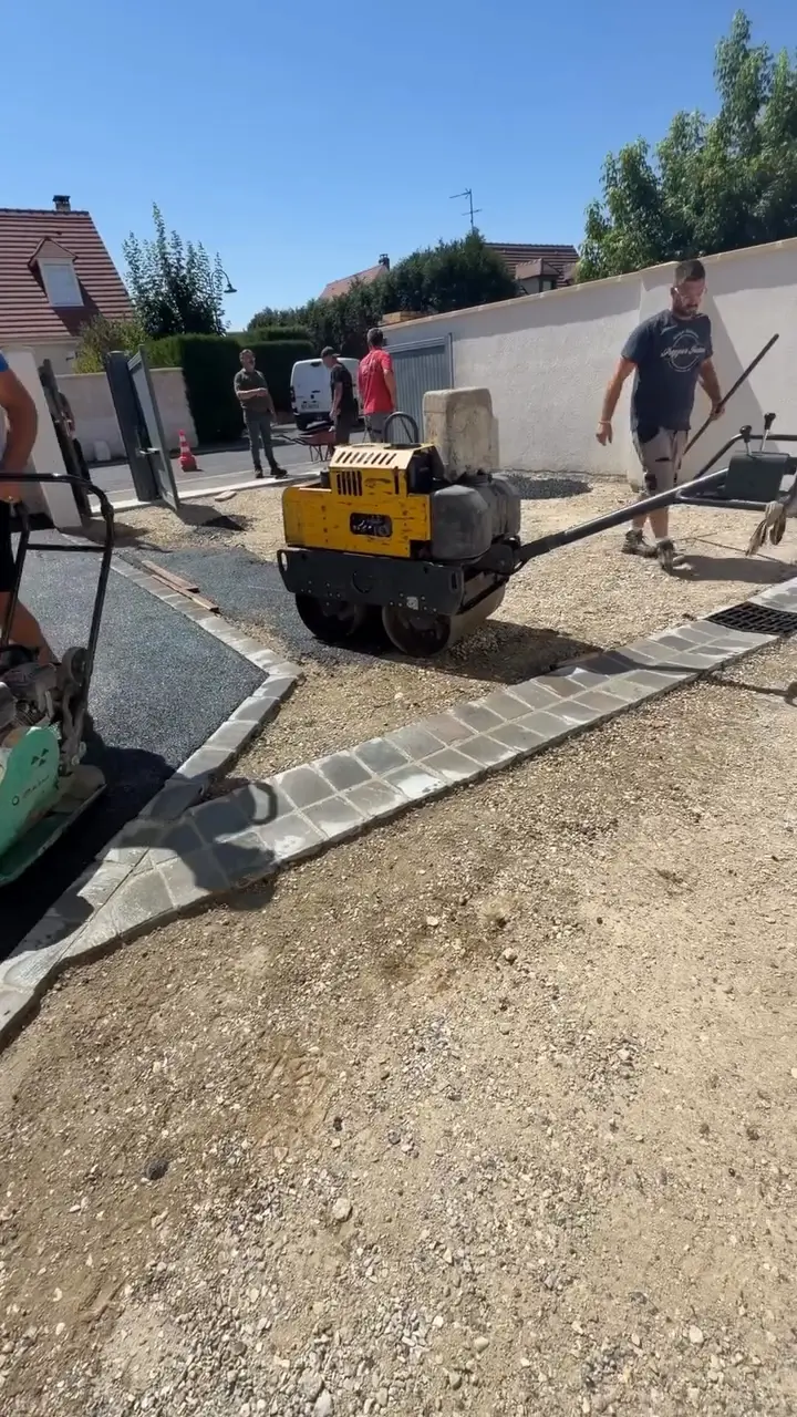 Compactage de l'enrobé au rouleau vibrant